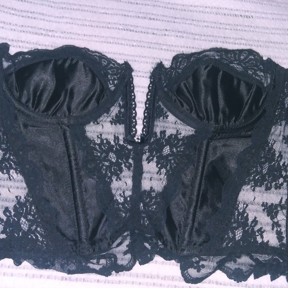 VINTAGE VICTORIA'S SECRET LACE BUSTIER